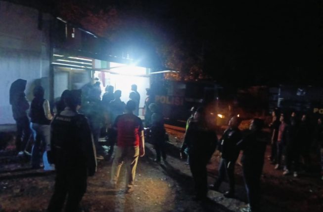 Razia Tempat Hiburan Malam Cafe Queen 99 di Sungai Tebu