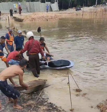 Jalan Alternatif Tebat Agung -Gerinam Tergenang Banjir Nyaris Makan Korban