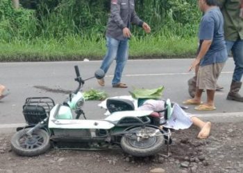 Warga Talang Taling Gelumbang Berkendaraan Motor Listrik Tewas Diduga Terlindas Mobil Truk Fuso