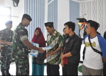 Bentuk Kepedulian Kepada Masyarakat, Yonkav 5/DPC Kembali Serahkan Akte Kelahiran Tahap II