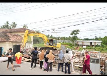 KAI Divre III Palembang Lakukan Penertiban Aset di Jalan Jenderal Sudirman Muara Enim
