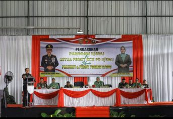 Sambangi Markas Yonkav 5/DPC Karang Endah Pangdam II Sriwijaya Berikan Kado Terindah