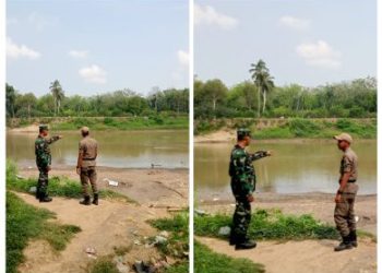 Babinsa Koramil 404-04/Gunung Megang Cek Kondisi Pinggiran Sungai Antisipasi Longsor dan Banjir