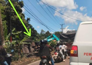 Truk Batu Bara Kembali Terguling, Jalan Raya Karang Raja -Tanjung Raja Muara Enim Alami Macet 