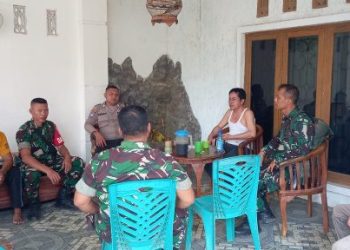 Danpos, Babinsa, dan Bhabinkamtibmas Jalin Komsos dengan Warga