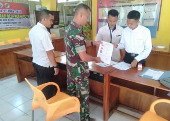 Babinsa Koramil 04/Gunung Megang Sosialisasikan Rekrutmen TNI AD Gratis ke Masyarakat