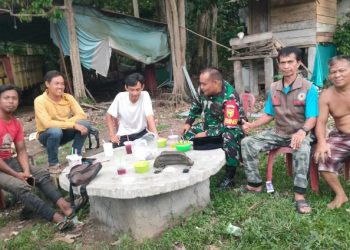 Babinsa Koramil 404-04/Gunung Megang, Koptu Pahoton, Pererat Tali Silaturahmi dengan Warga  