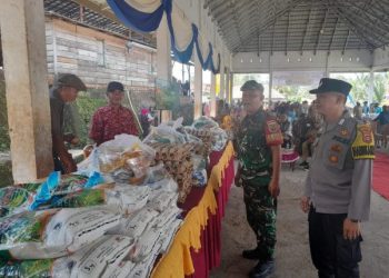 Babinsa Koramil 404/04 Gunung Megang Monitoring Launching Sembako Murah MEMBARA, Program 100 Hari Kerja Bupati dan Wakil Bupati Muara Enim