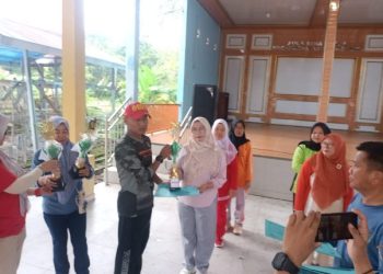 Babinsa Koramil 404-04/GM Bersama Persit Ikuti Senam Bersama di Kecamatan Rambang Niru