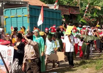 Lomba Karnaval Desa Ujanmas Baru Menjalin Silaturahmi, Semangat Kebersamaan,Semarakkan HUT RI ke-80