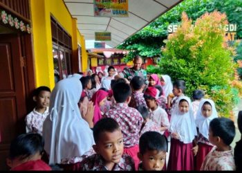 Babinsa Koramil 404-04/GM Gelar Komsos Wawasan Kebangsaan di SDN 7 Rami Pasai