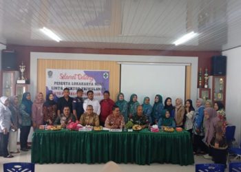 Babinsa Koramil 404-04/Gunung Megang Hadiri Lokakarya Mini Tribulanan Puskesmas Teluk Lubuk Tahun 2025