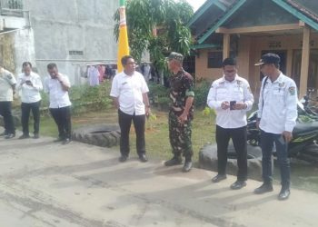 Danramil 404-04/Gunung Megang Hadiri Penyerahan Pupuk Membara oleh Bupati Muara Enim untuk Gapoktan Sido Muncul Desa Bangun Sari