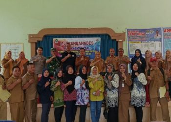 Babinsa Koramil 404-04/Gunung Megang Monitoring dan Hadiri Musrenbangdes TA 2026 Desa Muara Emburung