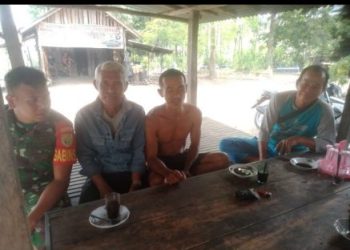 Babinsa Koramil 404-04/Gunung Megang Laksanakan Komsos, Jalin Keakraban dengan Warga Binaan