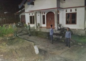 Patroli Bersama Koramil 404-04/Gunung Megang Ciptakan Rasa Aman di Wilayah Kecamatan Benakat