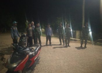 Patroli Bersama Koramil 404-04/Gunung Megang Ciptakan Rasa Aman di Desa Suban Jeriji