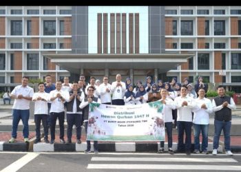 Tebar Kebahagiaan Idul Adha, PTBA Salurkan 300 Hewan Kurban di Berbagai Wilayah Operasional