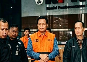 Berbaju Rompi Warna Oranye, Bupati Muara Enim Resmi Ditahan KPK