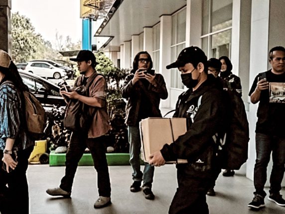 Pasca OTT Muara Enim, KPK Kembali Turun Geledah Ruang Kantor yang di Segel dan Satroni Rumdin Bupati