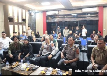Skor 1-1 Portugal Vs Dr Congo, Kapolres Muara Enim Bersama Tokoh Agama & Masyarakat Nobar Piala Dunia 2026 Eratkan Silaturahmi
