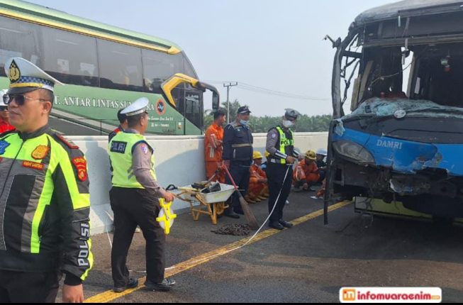 Kecelakaan Beruntun di Tol Palindra KM 9, Belasan Penumpang Bus DAMRI Luka-Luka