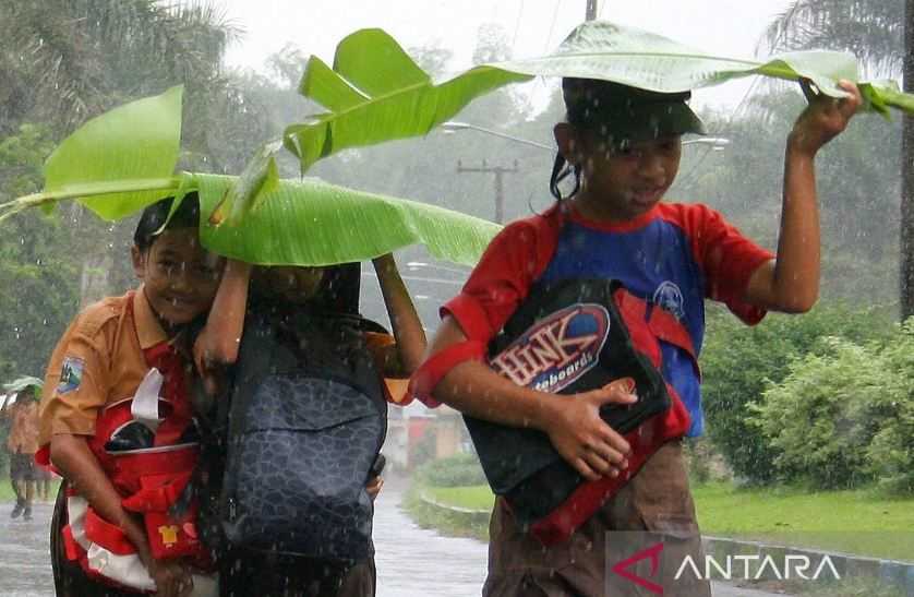 Cuaca Hari Ini, Hujan Diprakirakan Mengguyur Mayoritas Kota Besar