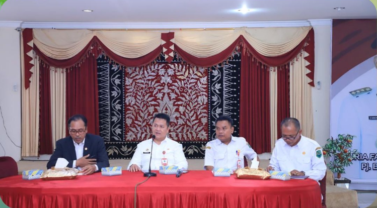 Pemkab HSU Dorong Pengendalian Gulma Susupan Gunung