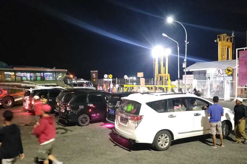 Pemudik dari Sumatera, ASDP Sebut 30.113 Penumpang Menyeberang dari Lampung ke Jawa pada H-3