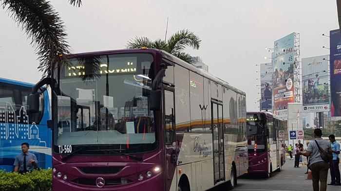 Transjakarta Uji Coba Bus Metrotrans dan Royaltrans
