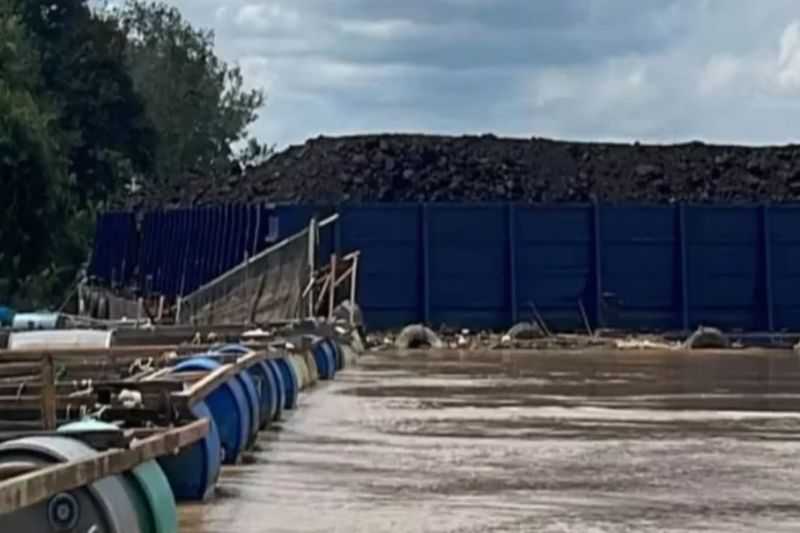 Polairud Jambi periksa nakhoda tongkang batu bara tabrak keramba ikan
