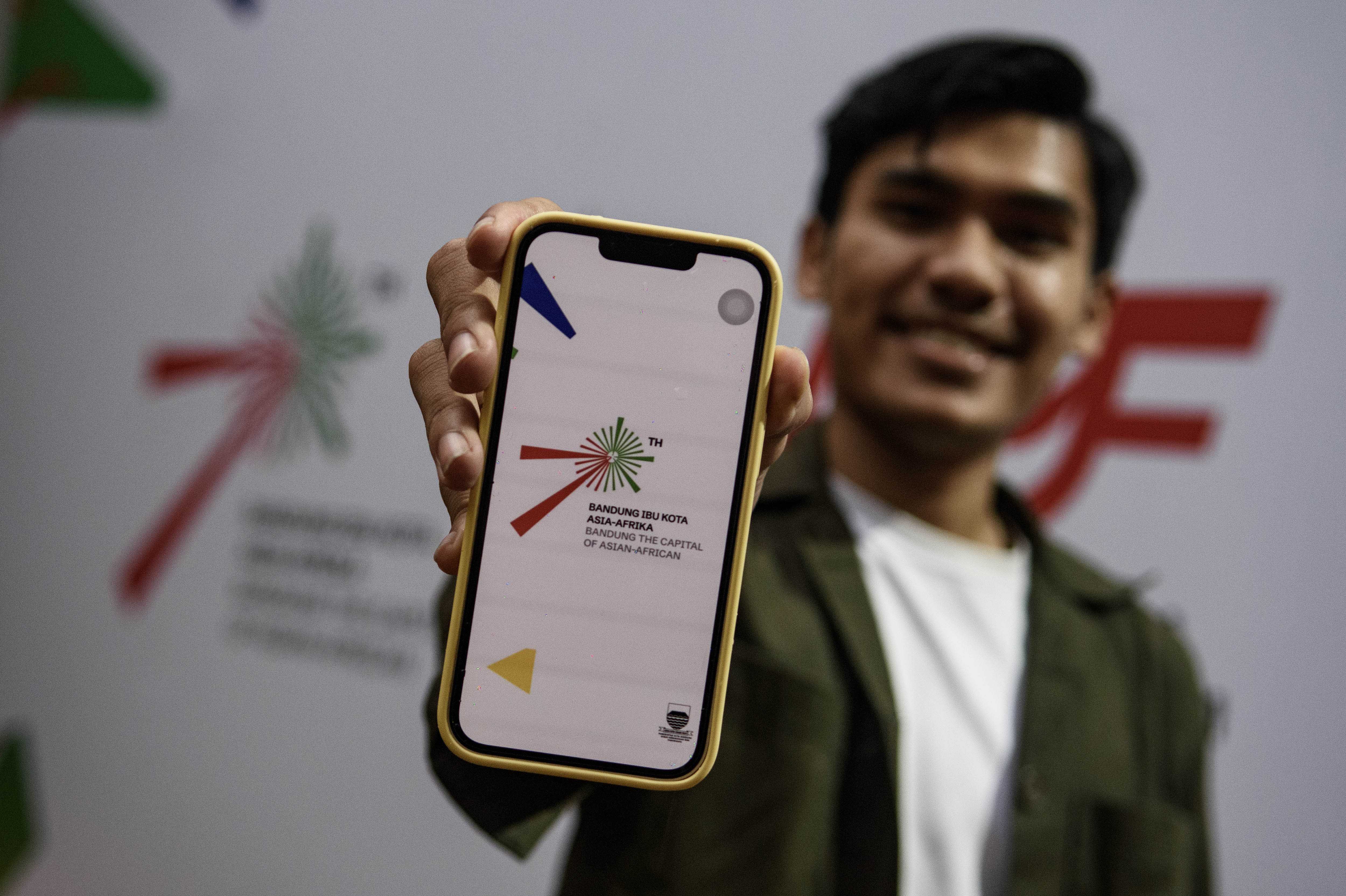 Foto logo peringatan ke 70 tahun kaa koran jakarta