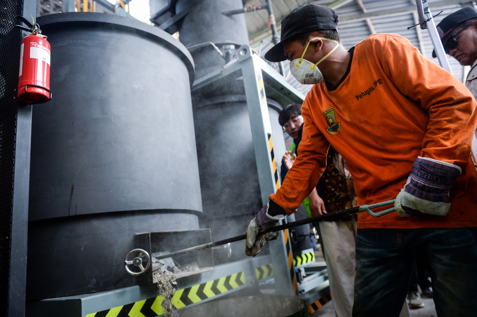 Foto: Uji coba mesin pengelolaan sampah ramah lingkungan
