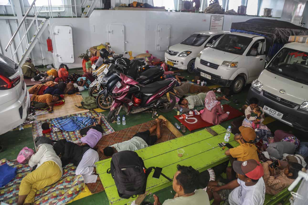 Foto: Warga Pulau Gebe Andalkan Kapal Feri Sekali Seminggu