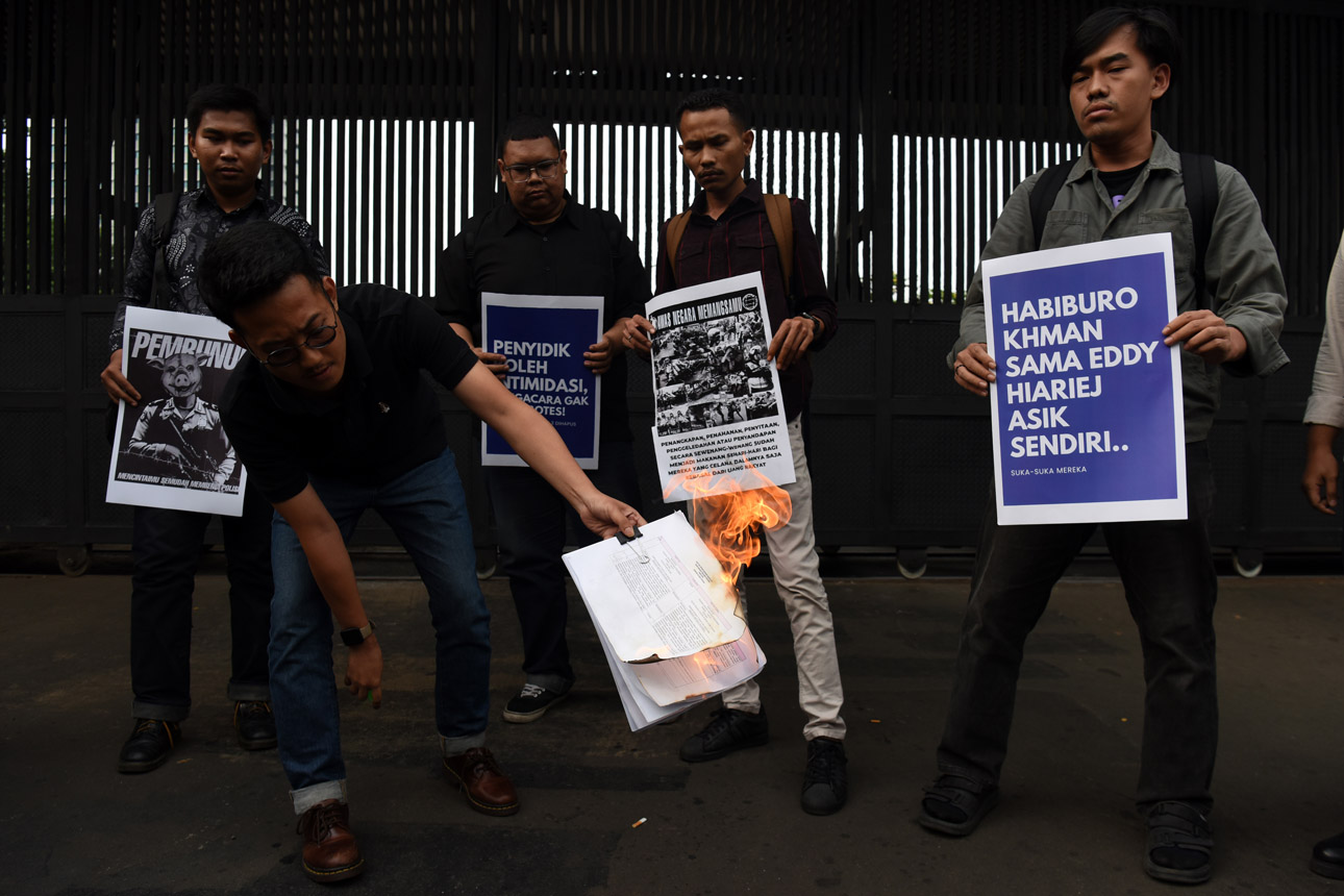 Gambar berita terkait Aksi sikapi RKUHAP di Gerbang Pancasila DPR