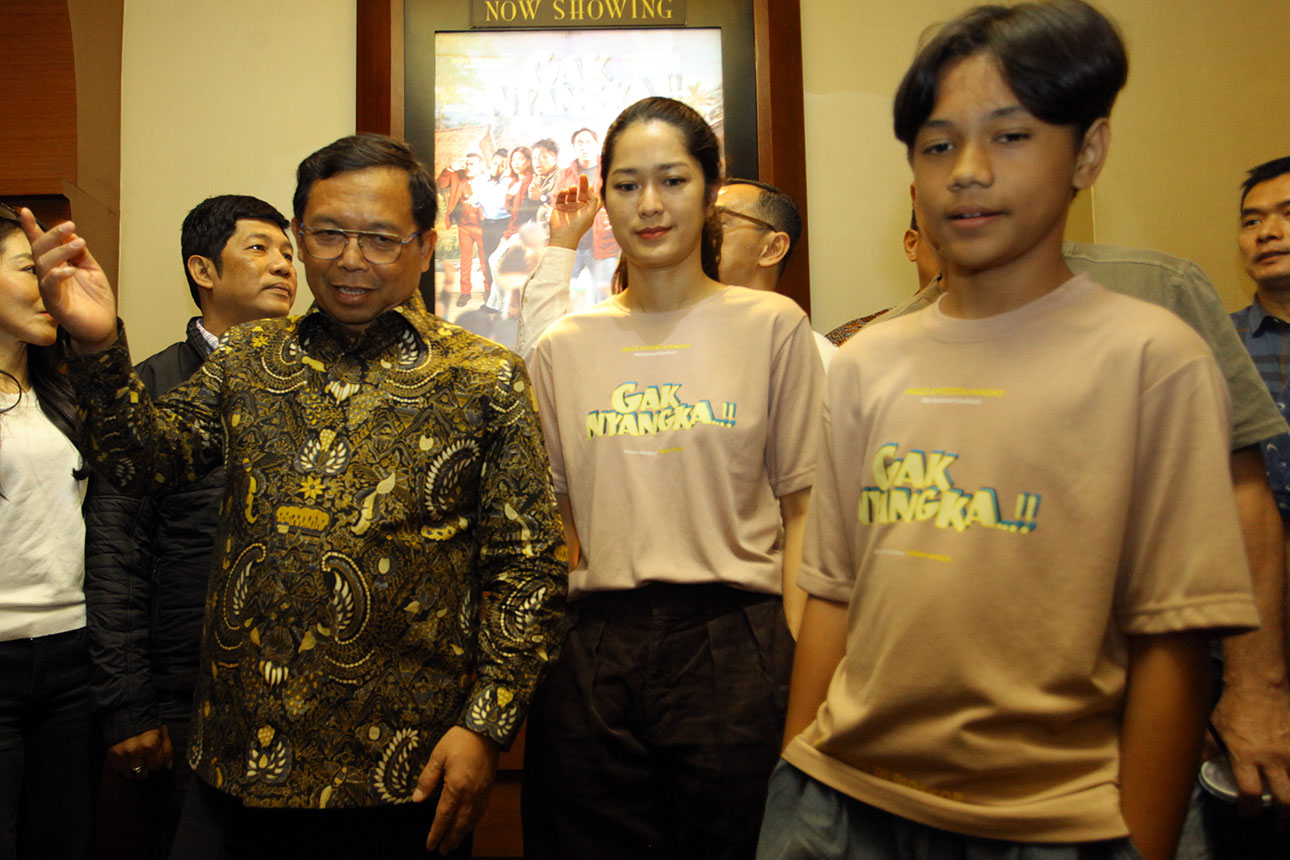 Foto: Anggota Komisi VI DPR Gelar Nobar Film Gak Nyangka 