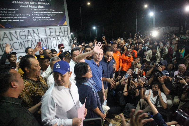 Berita Foto : Tom Lembong Dibebaskan Setelah Mendapat Abolisi dari Presiden