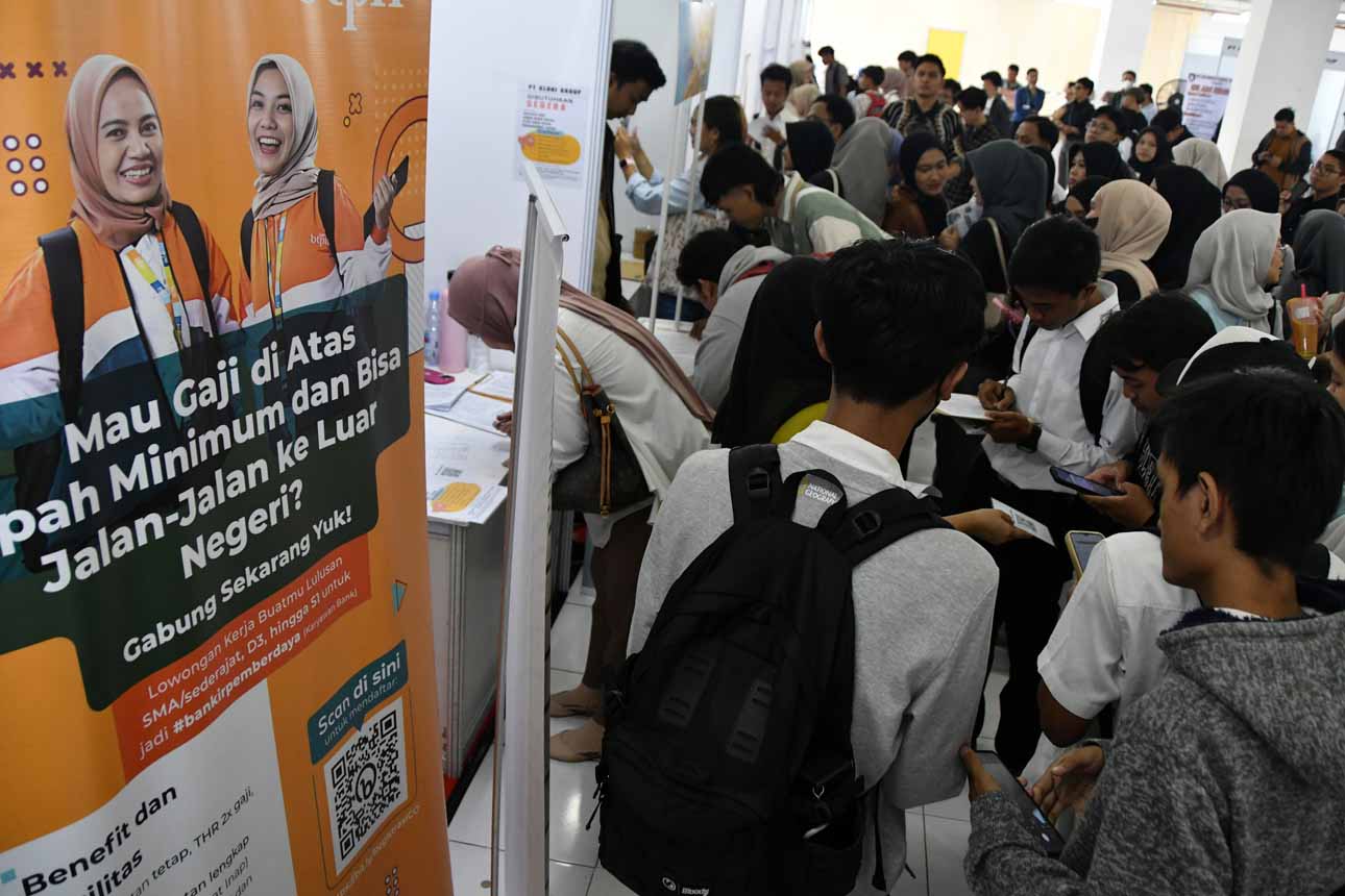 Berita Foto : IMF Proyeksikan Pengangguran di Indonesia Naik Jadi 5 Persen pada 2025