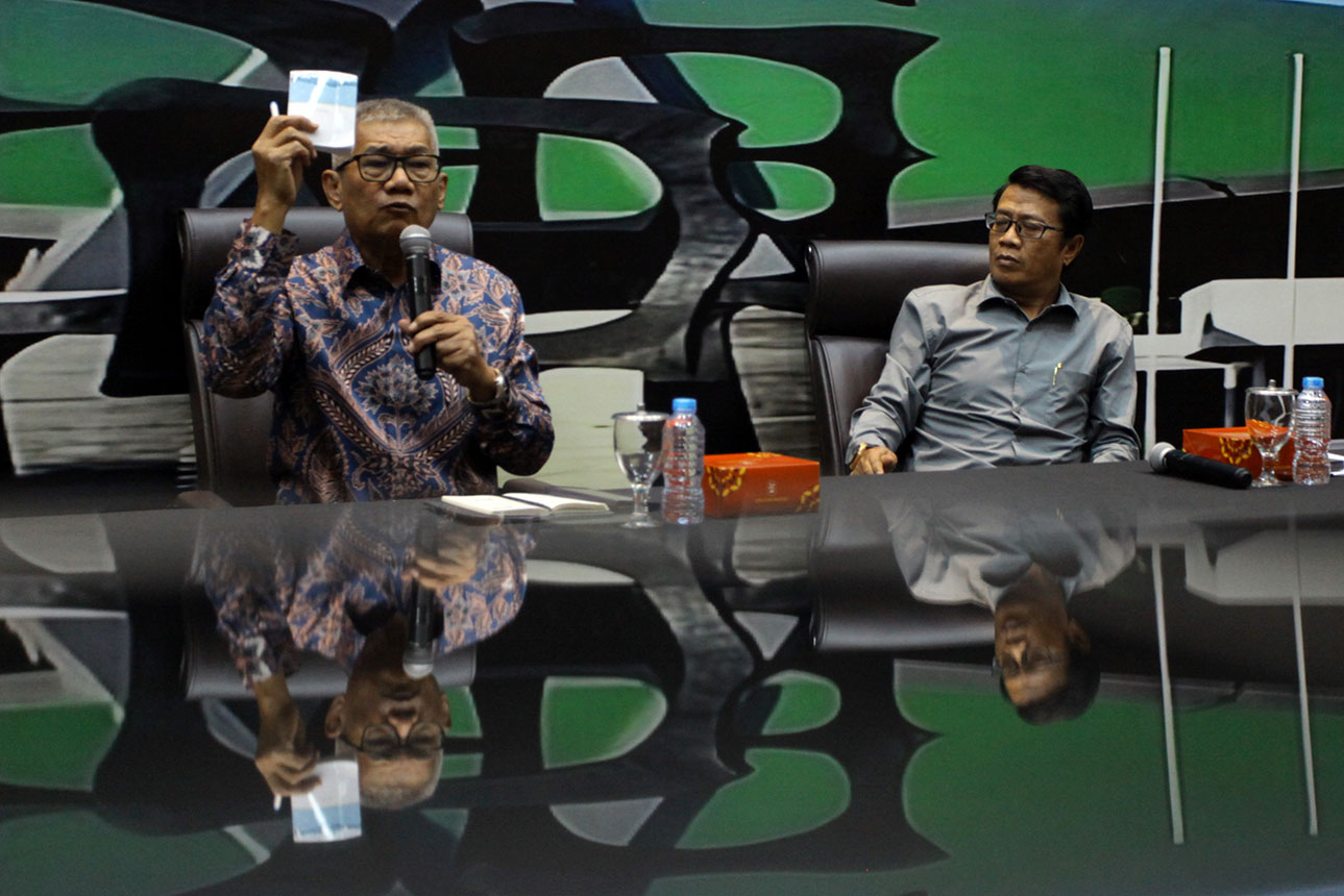 Berita Foto : Kritik Fenomena Polarisasi yang Tajam dalam Kehidupan Politik Nasional, Agun Gunanjar : "Kita Jagan Baperan"