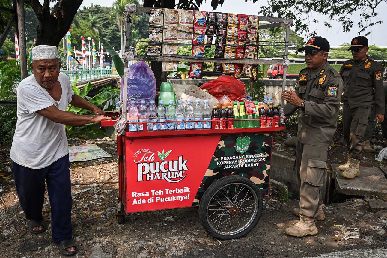Operasi Bina Tertib Praja di Jakarta