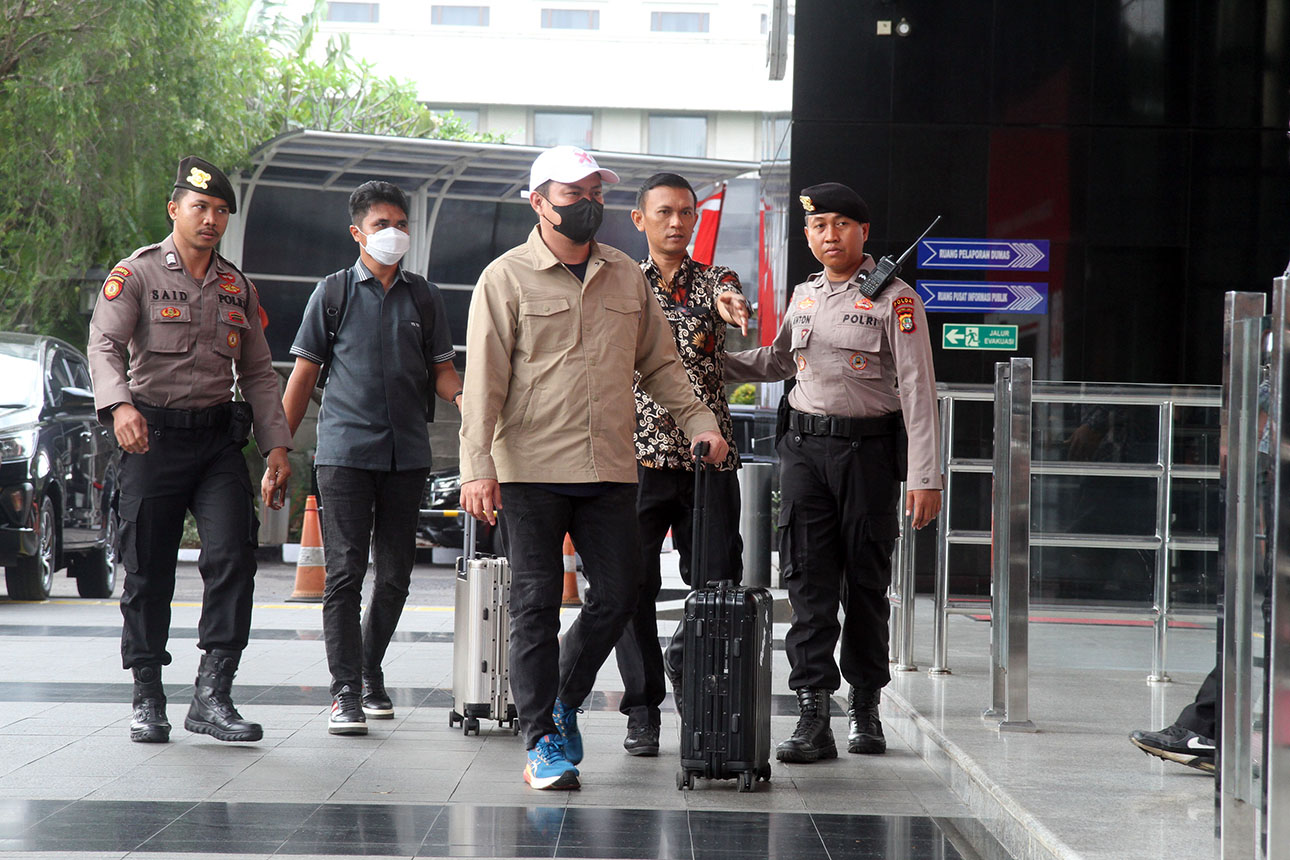 Gambar berita terkait OTT KPK: Bupati Kolaka Timur Terseret Dugaan Korupsi Dana Rumah Sakit
