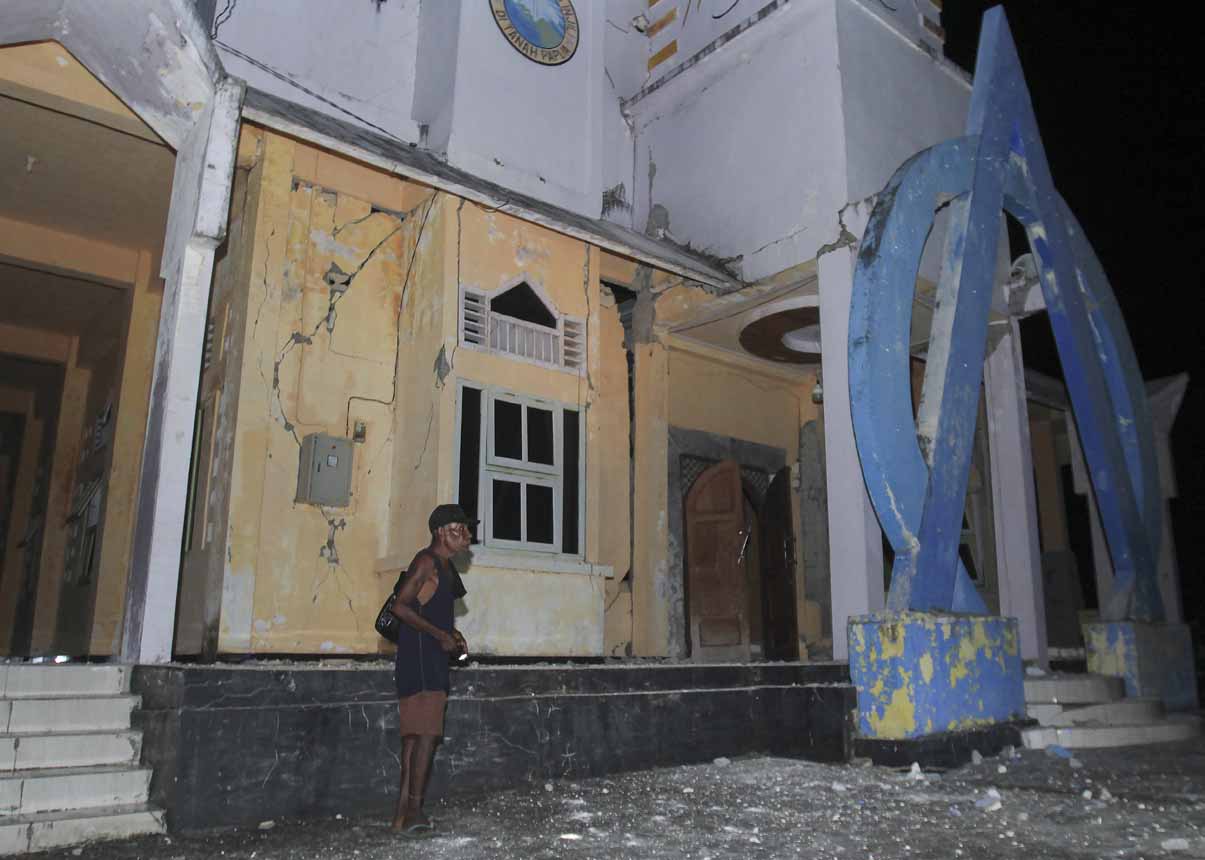 Berita Foto : Gempa Bumi Guncang Sarmi