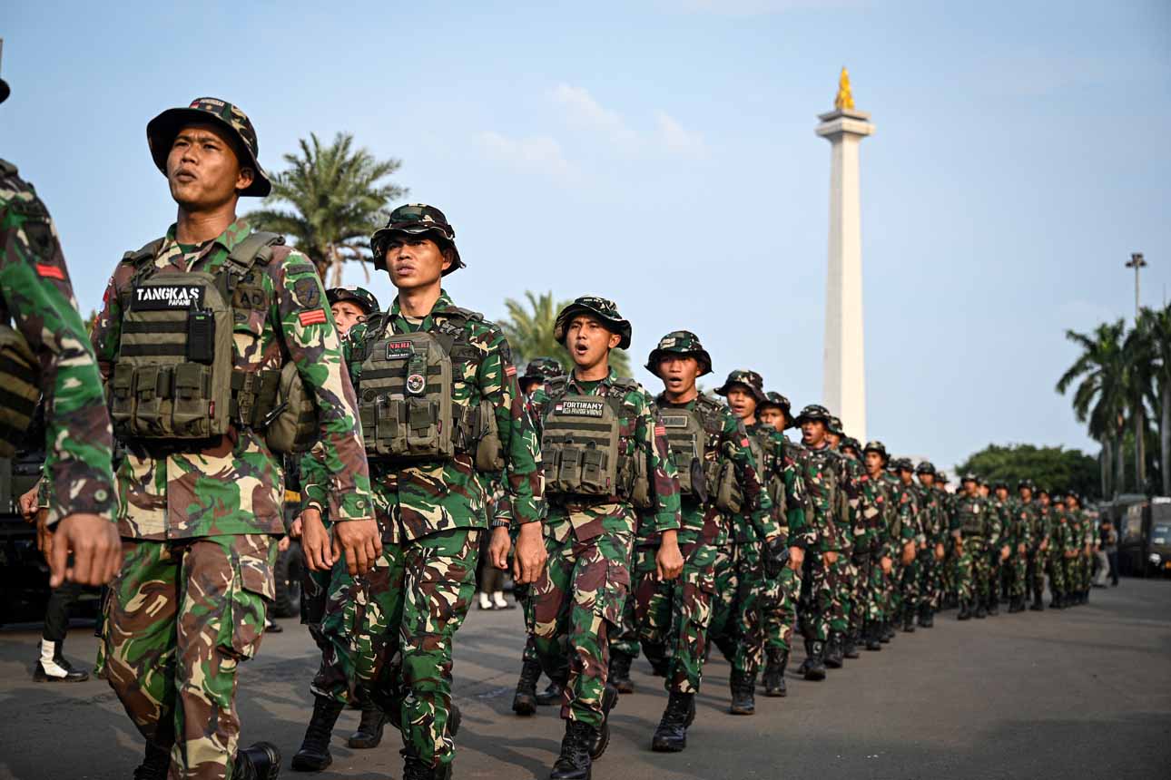 Foto: TNI Laksanakan Patroli Keamanan untuk Mencegah Kerusuhan – Koran Jakarta ®