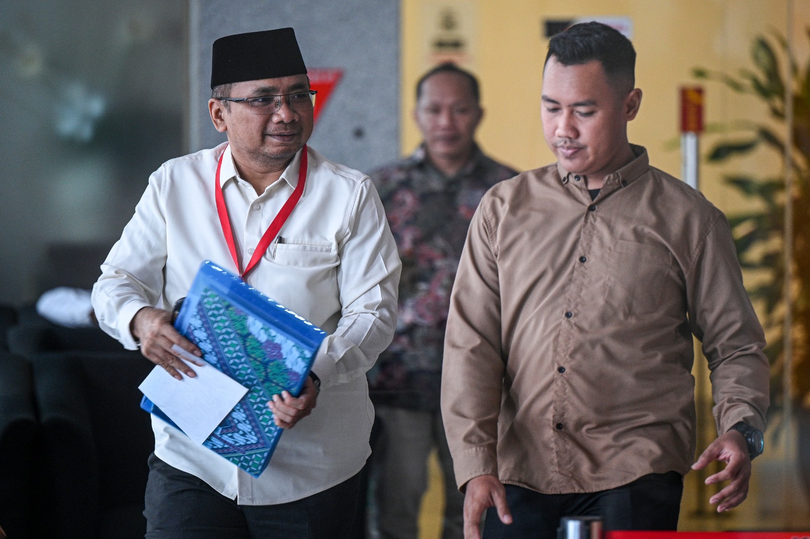 Foto: Yaqut Cholil Qoumas menjalani pemeriksaan KPK