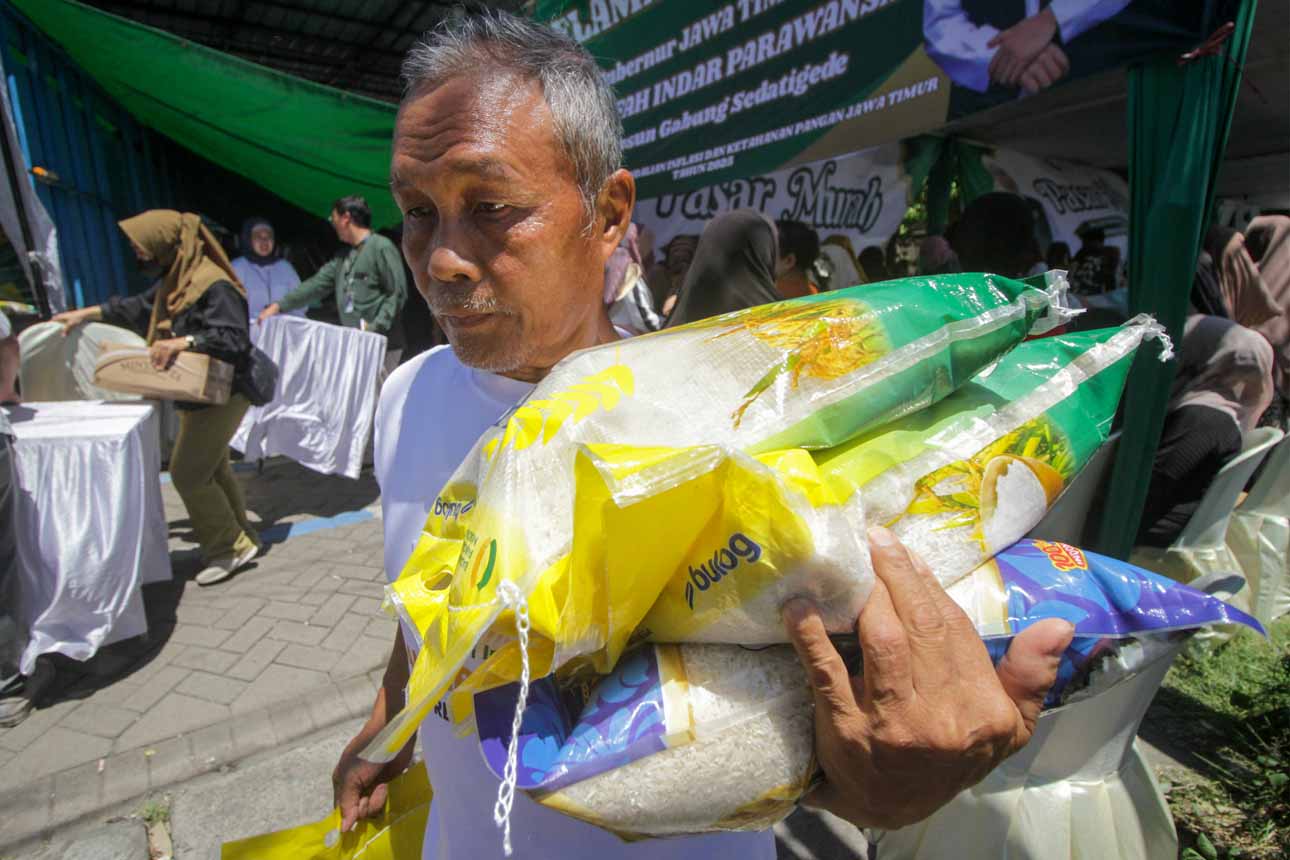 Foto: Acara Pasar Murah di Sidoarjo – Koran Jakarta ®