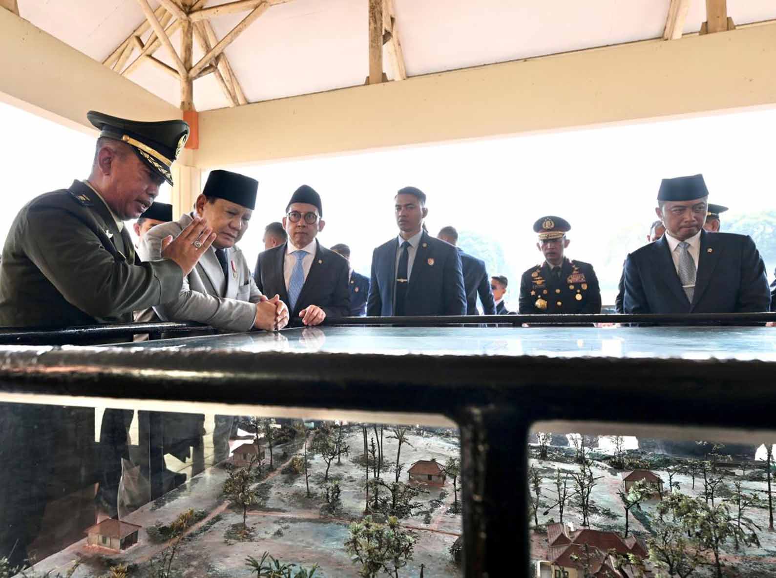 Foto: Presiden Memimpin Upacara Hari Kesaktian Pancasila – Berita Terkini dari Jakarta dan Seluruh Daerah di Indonesia Foto: Presiden Memimpin Upacara Hari Kesaktian Pancasila – Berita Terkini dari Jakarta dan Seluruh Daerah di Indonesia
