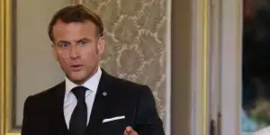 Kunjungan Macron ke Greenland: Isyarat Kuat Eropa Hadapi Ambisi AS