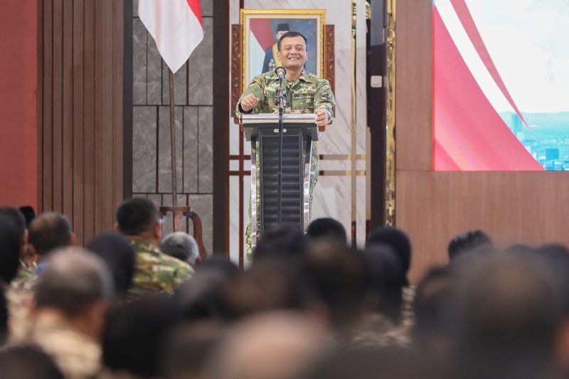 Gubernur Jateng Minta ASN Peka terhadap Persoalan Warga