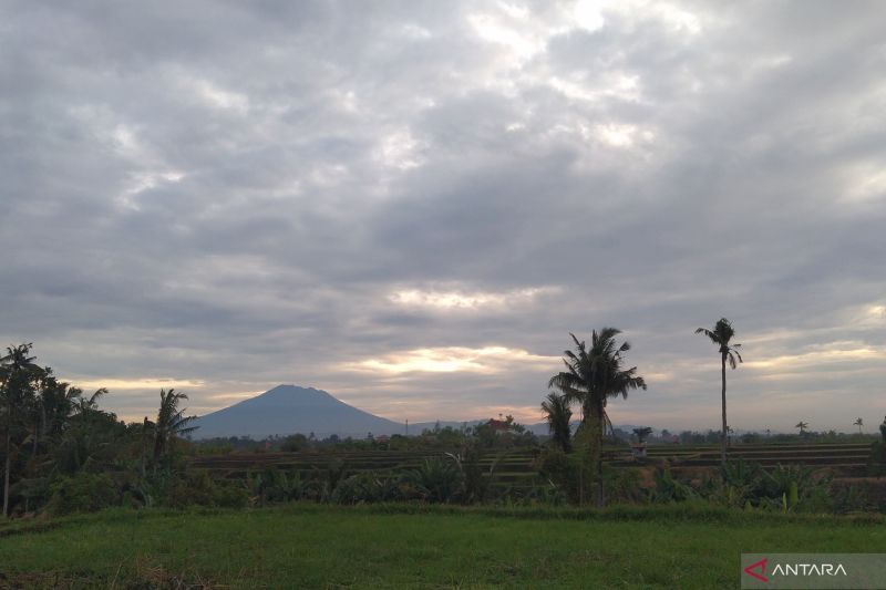 Cuaca Hari Ini, Kota Besar pada Umumnya Hujan dan Berawan Tebal