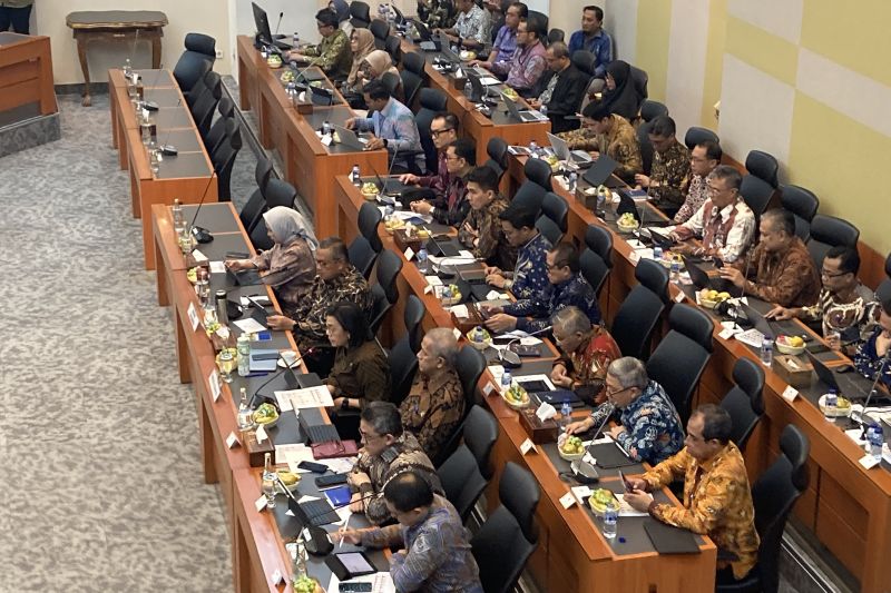 Pemerintah dan DPR Sepakati Proyeksi Baru Asumsi Makro 2025 di Tengah Ketidakpastikan Lanskap Ekonomi Global